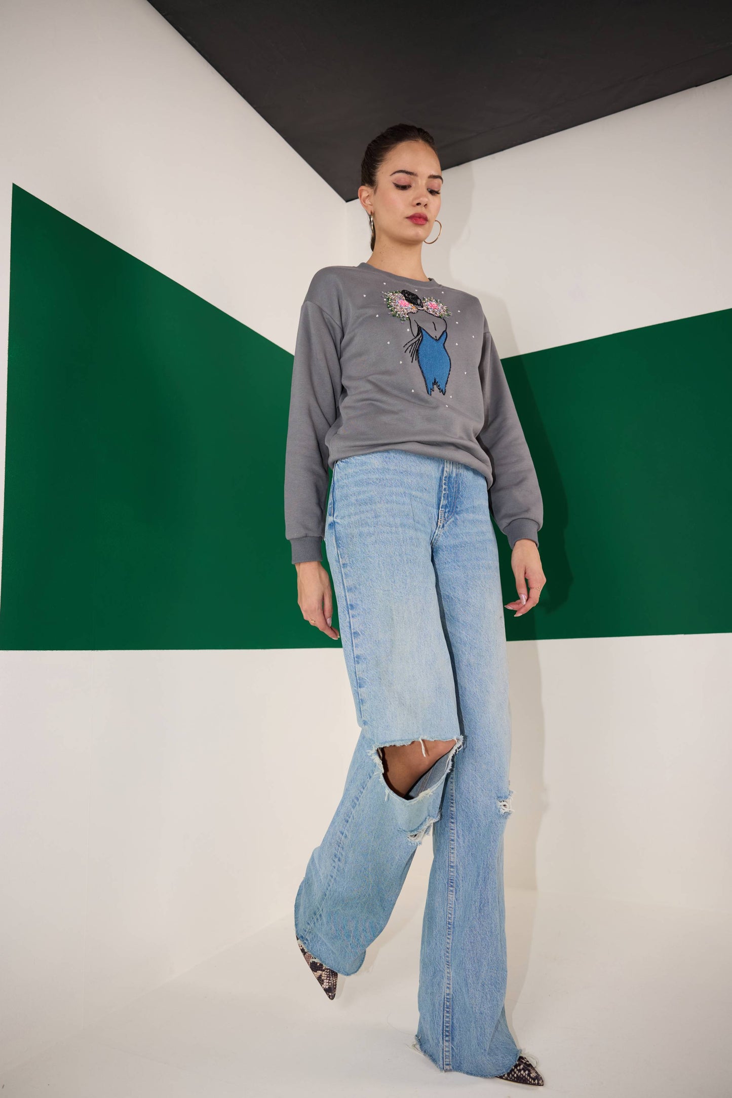 ELEGANT LADY SWEATSHIRT
