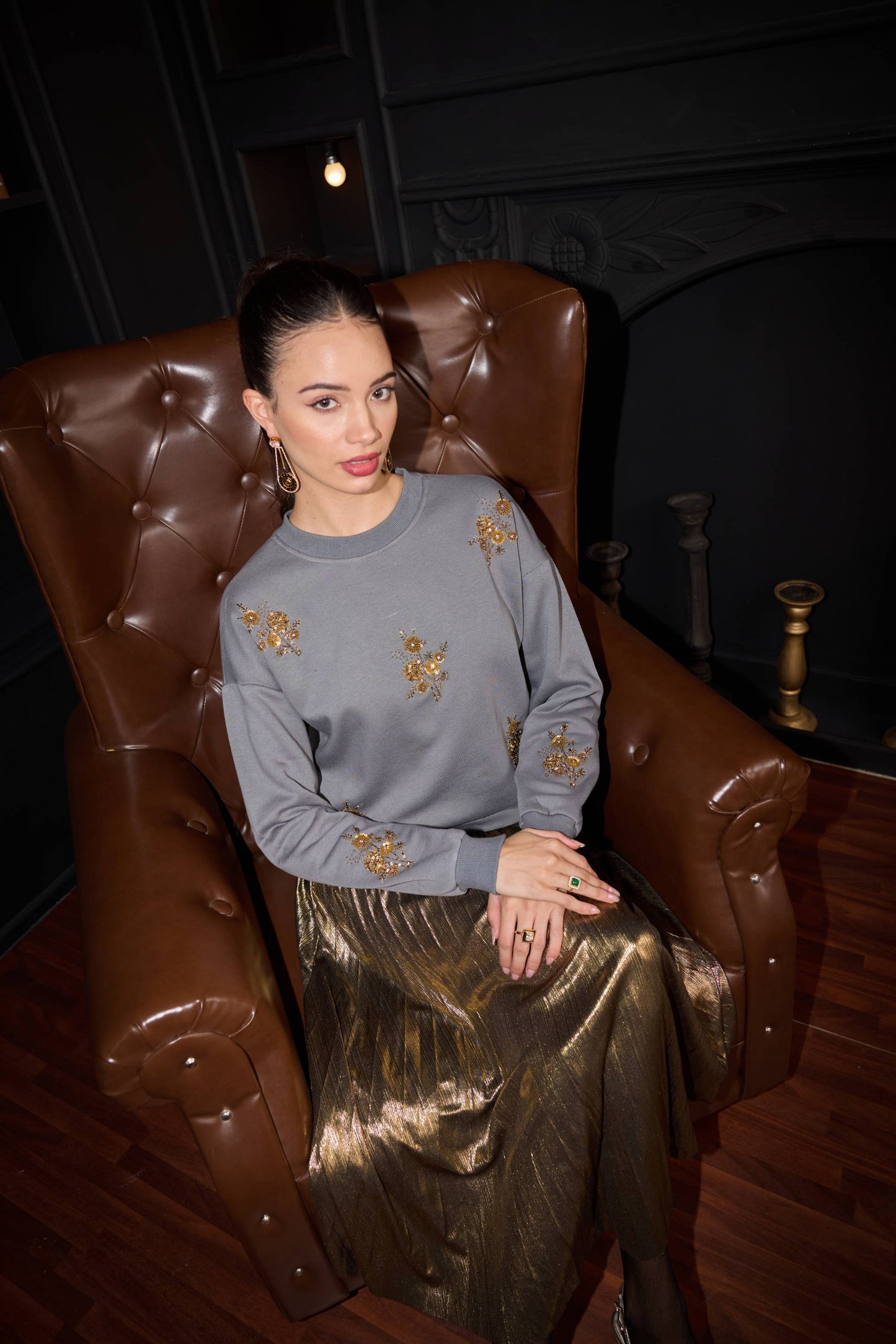 GREY FLORAL SWEATSHIRT