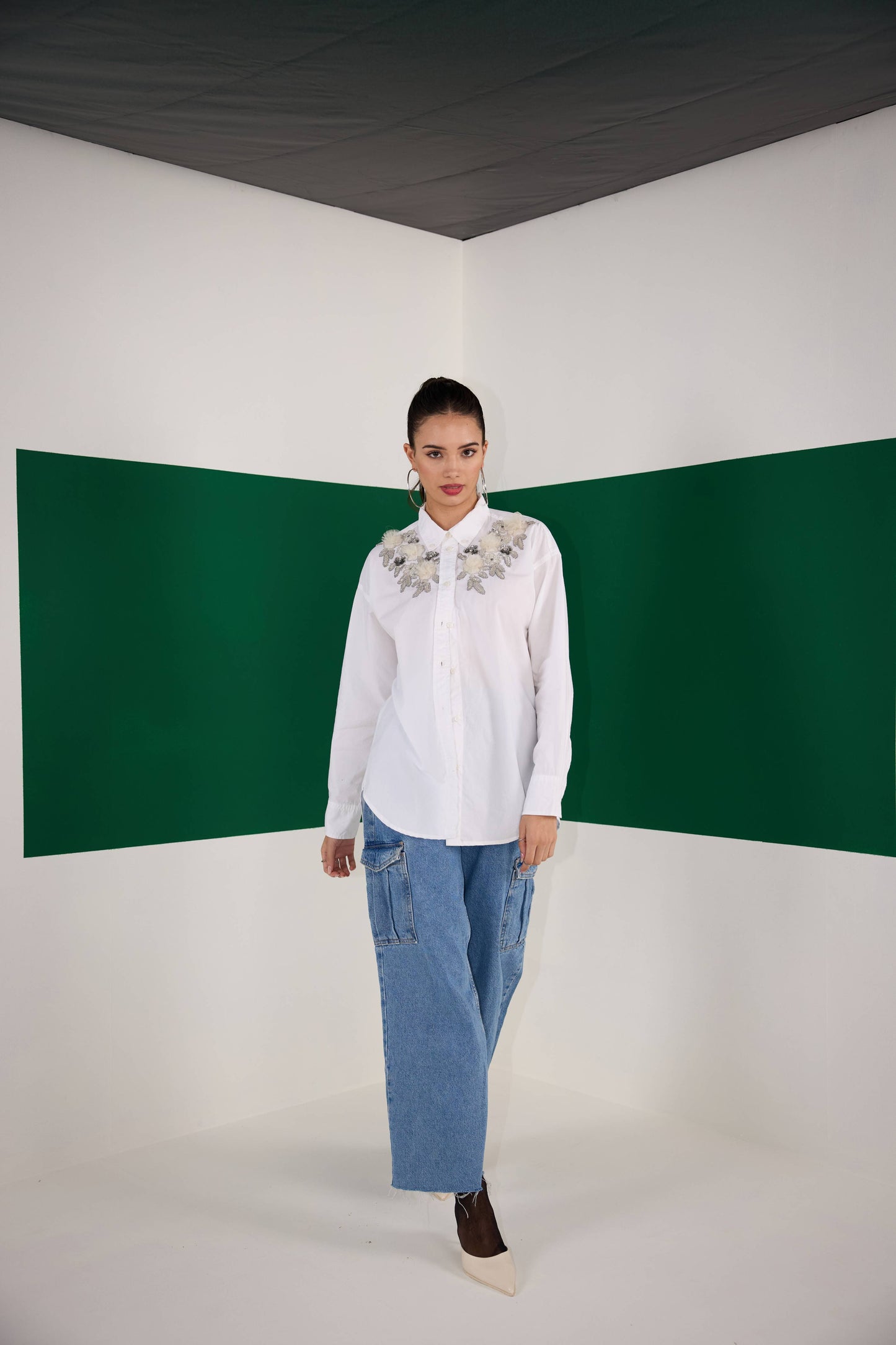 WHITE BLOOM SHIRT