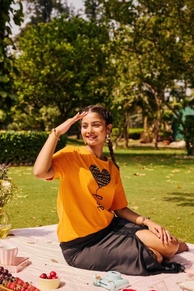 Love is in the air T-shirt