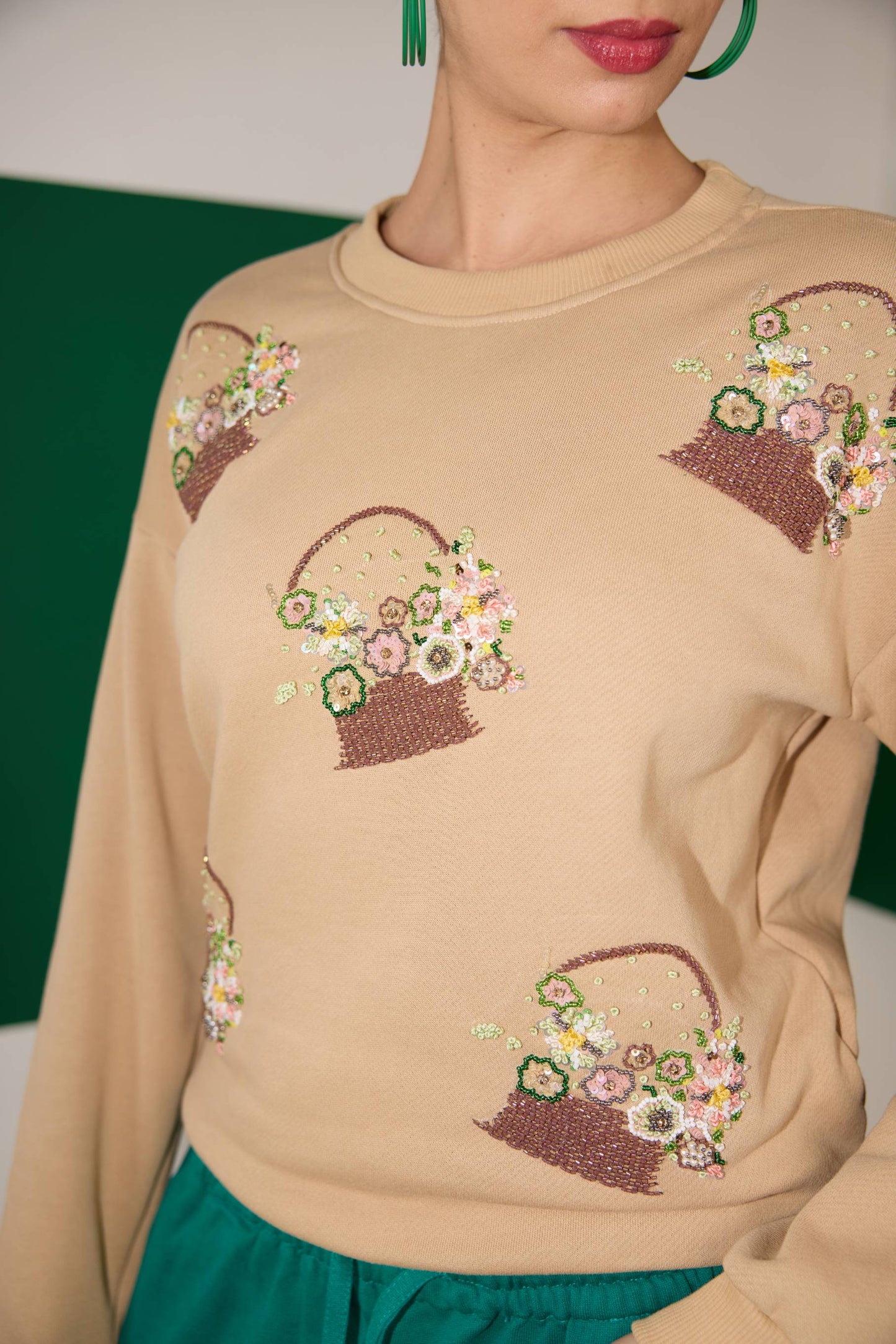 FLOWER BASKET  SWEATSHIRT